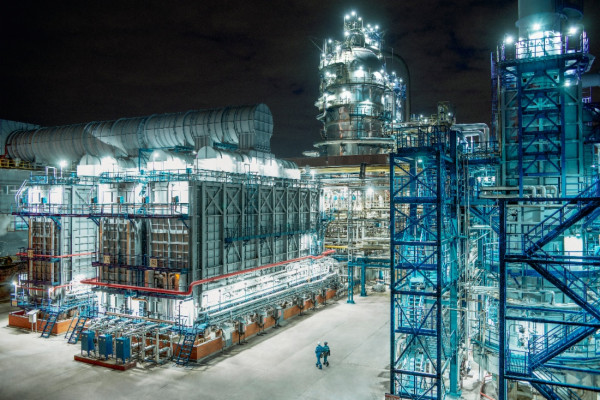 Gazprom Neft's Launches New Crude Unit at Moscow Refinery
