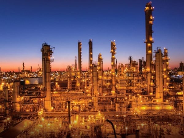 Exxon Restores Power at Beaumont Refinery, Preps for Restart