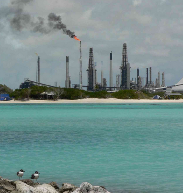 Aruba to Resume Refinery Refurbishment after U.S. Sanctions Exemption