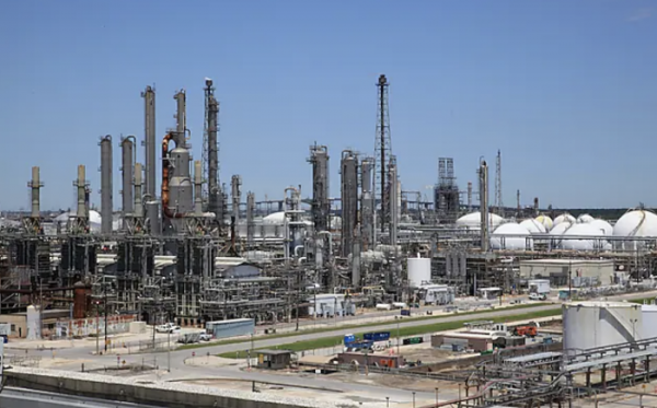 Fire at Shell Plant in Deer Park, Texas