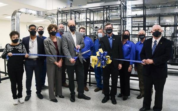 LyondellBasell, San Jacinto College Celebrate Completion of Glass Distillation Lab