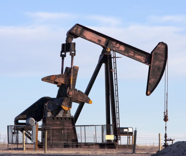 Oil Prices Rise to Highest Level in a Month as Omicron Concerns Ease