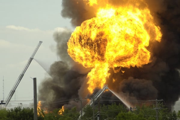 Romanian Refinery Explosion Kills 1, Injures 5 Others
