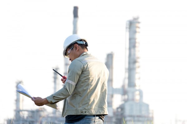 Oil Industry Struggling to Recruit Its Next Generation of Workers